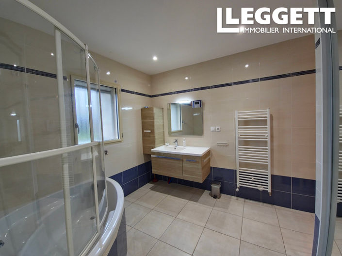 Image No.9-5 Bed House for sale