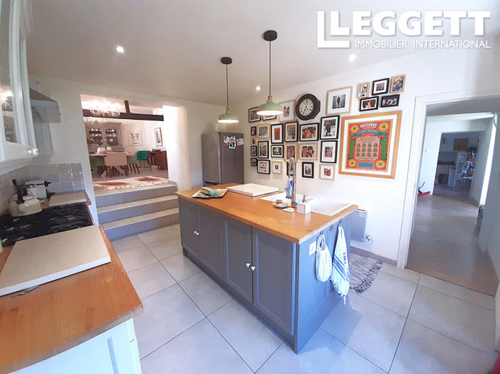 Image No.5-5 Bed House for sale