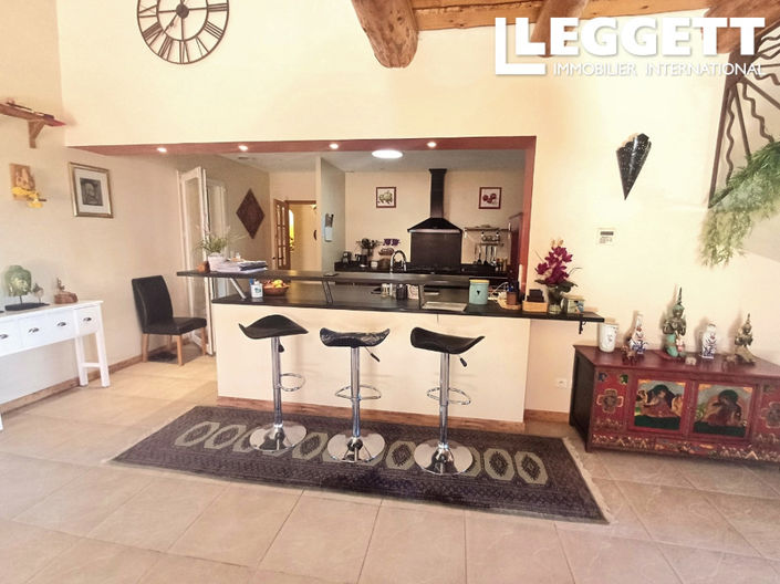 Image No.8-3 Bed House for sale