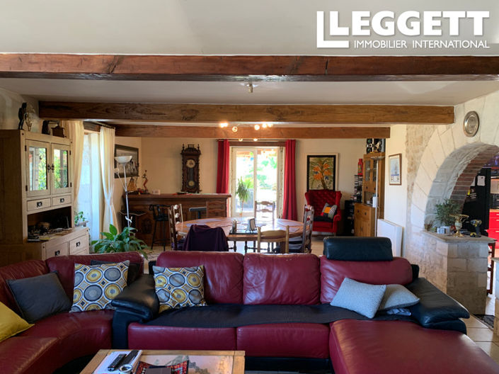 Image No.8-4 Bed House for sale