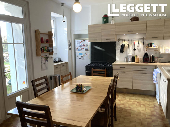 Image No.4-6 Bed House for sale
