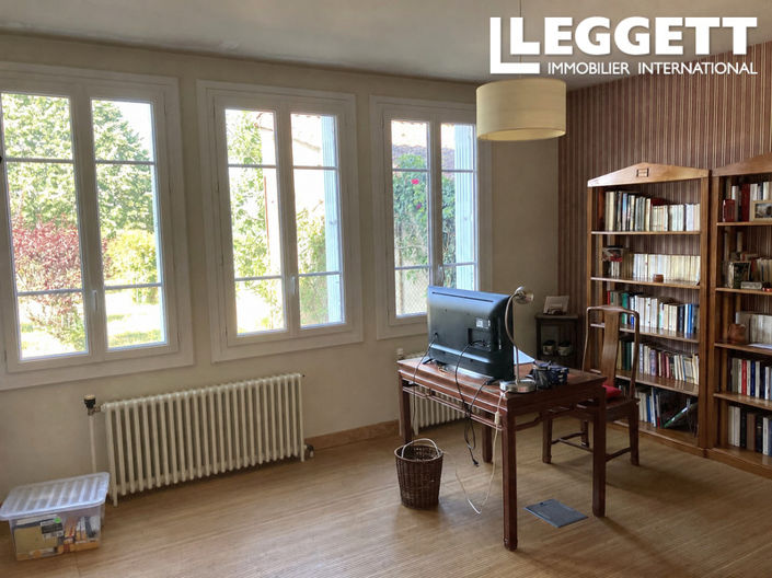 Image No.5-6 Bed House for sale