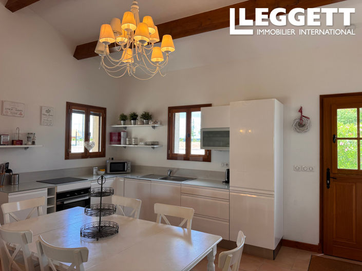 Image No.9-3 Bed House for sale