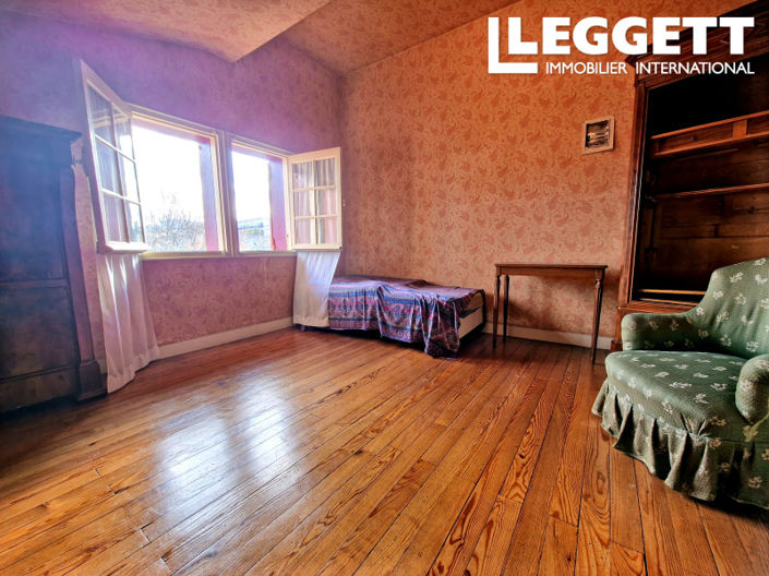 Image No.5-9 Bed House for sale
