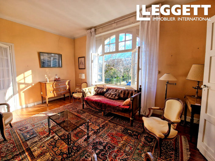 Image No.7-9 Bed House for sale
