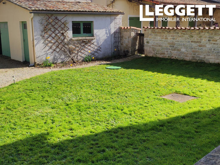 Image No.6-3 Bed House for sale