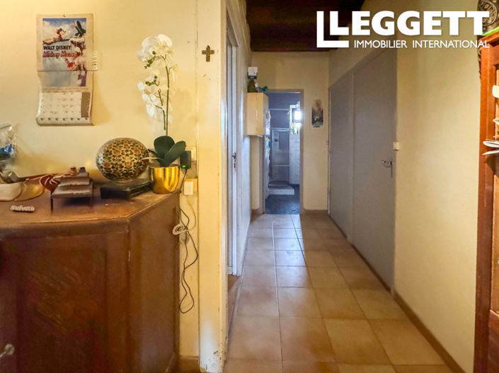 Image No.8-4 Bed House for sale