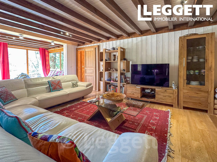Image No.6-7 Bed House for sale