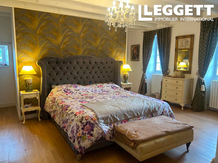 Image No.9-4 Bed House for sale