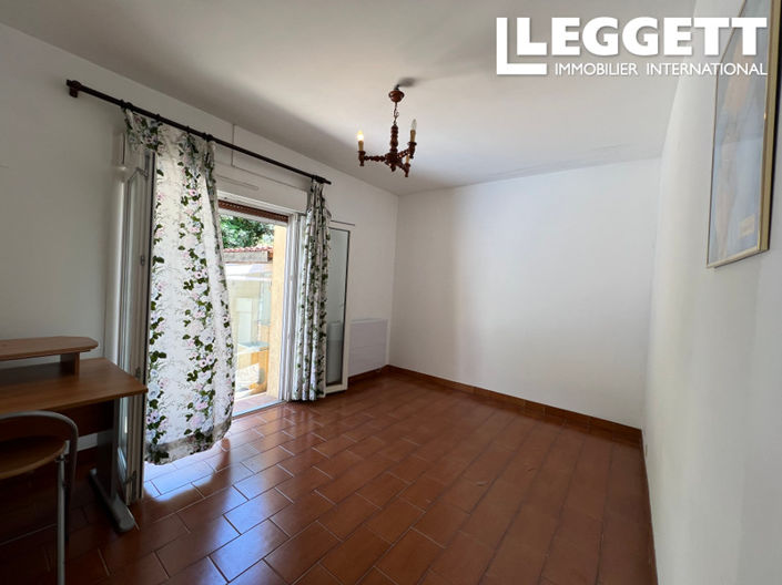 Image No.10-3 Bed House for sale