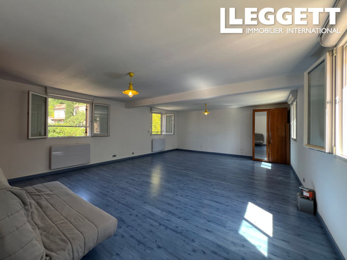Image No.8-3 Bed House for sale