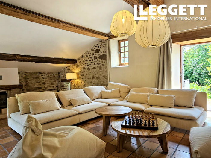 Image No.8-4 Bed House for sale