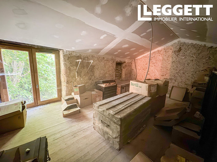 Image No.10-2 Bed House for sale