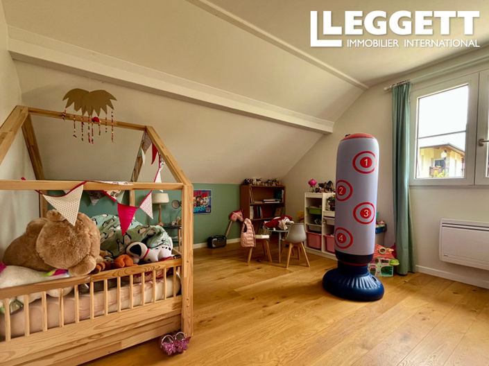 Image No.10-5 Bed House for sale