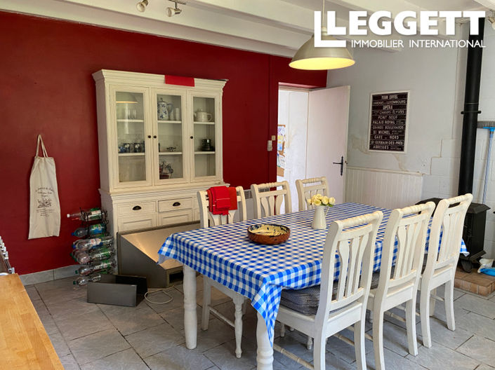 Image No.8-4 Bed House for sale