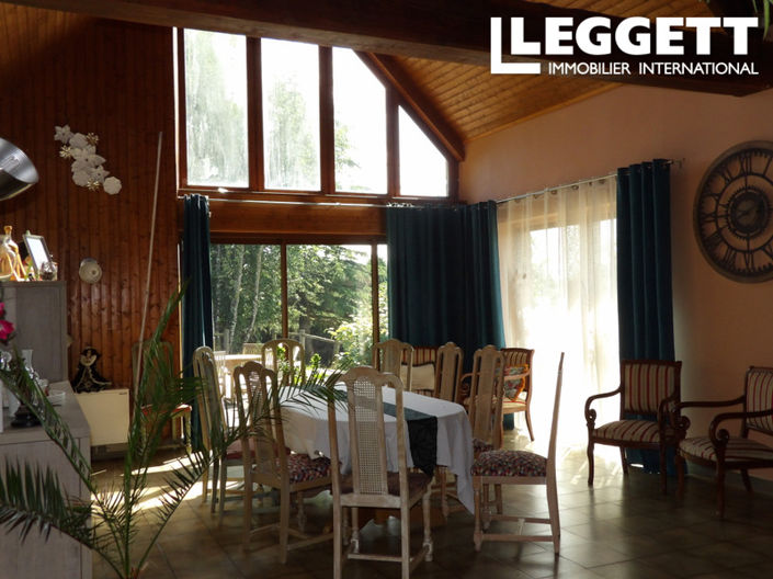 Image No.7-5 Bed House for sale