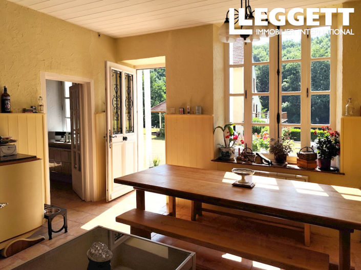 Image No.7-7 Bed House for sale
