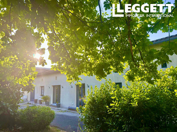 Image No.2-4 Bed House for sale