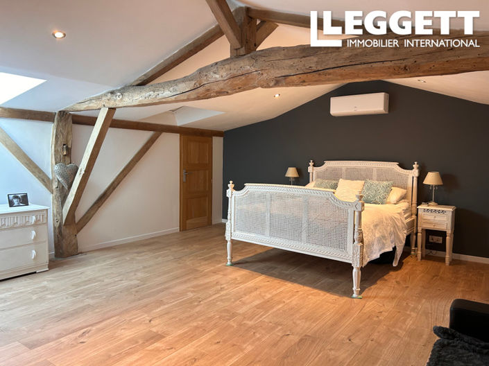Image No.3-4 Bed House for sale