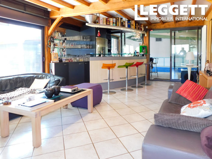 Image No.7-4 Bed House for sale