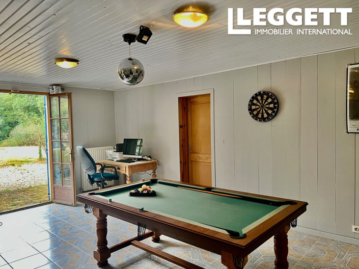 Image No.6-10 Bed House for sale