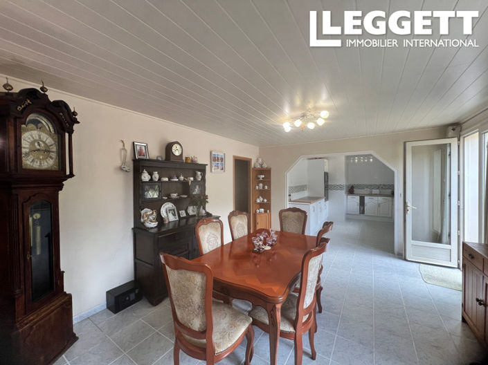 Image No.10-10 Bed House for sale