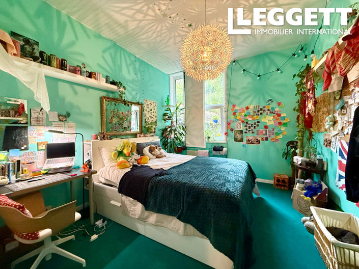 Image No.4-6 Bed House for sale