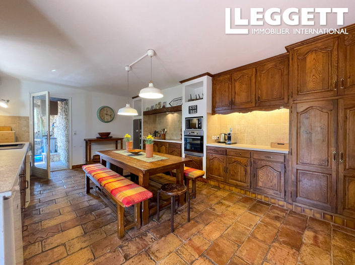 Image No.5-5 Bed House for sale