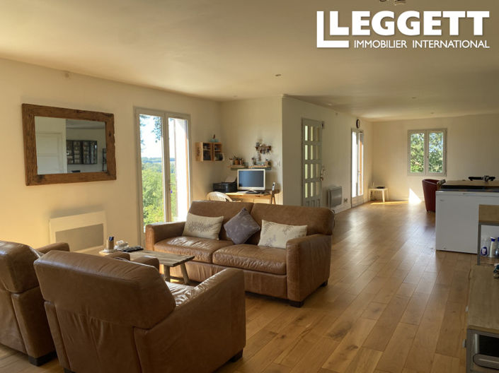 Image No.4-2 Bed House for sale