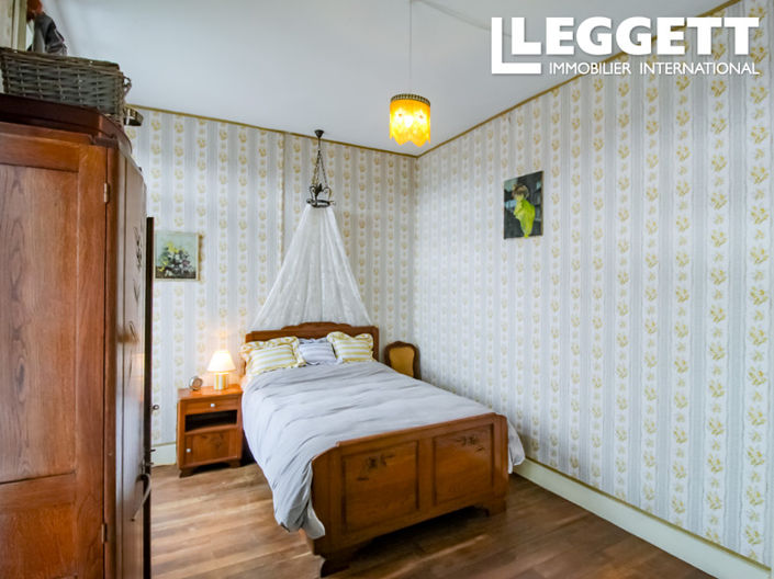 Image No.7-5 Bed House for sale