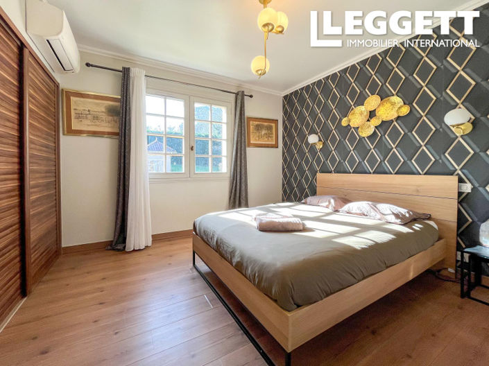 Image No.7-5 Bed House for sale