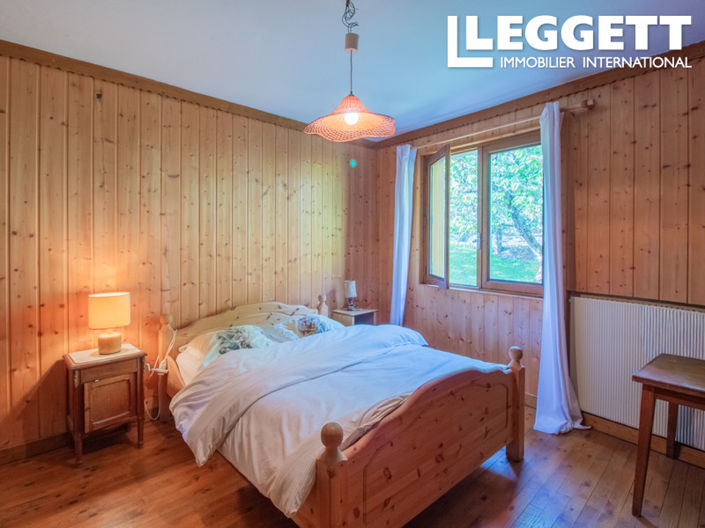 Image No.4-5 Bed House for sale