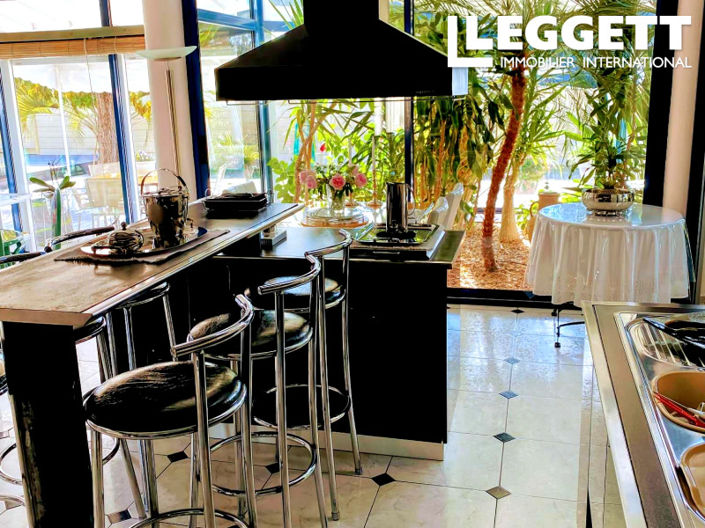 Image No.8-4 Bed House for sale