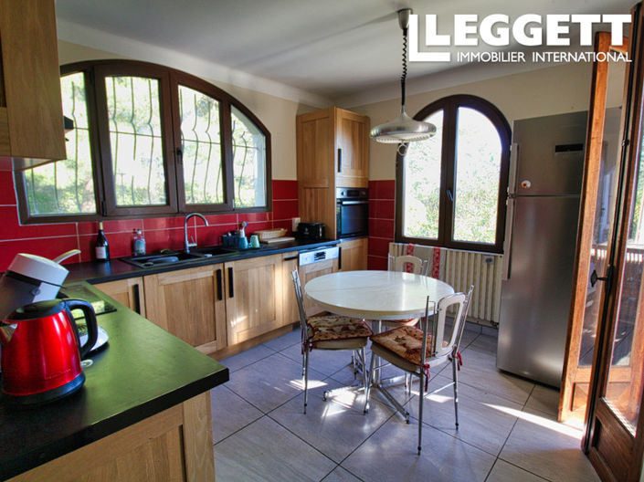 Image No.6-4 Bed House for sale