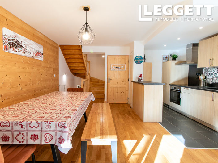 Image No.9-4 Bed House for sale