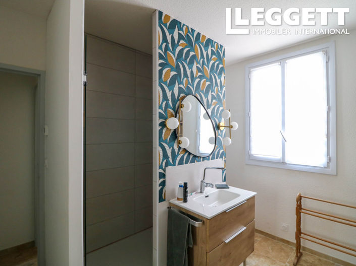 Image No.7-3 Bed House for sale