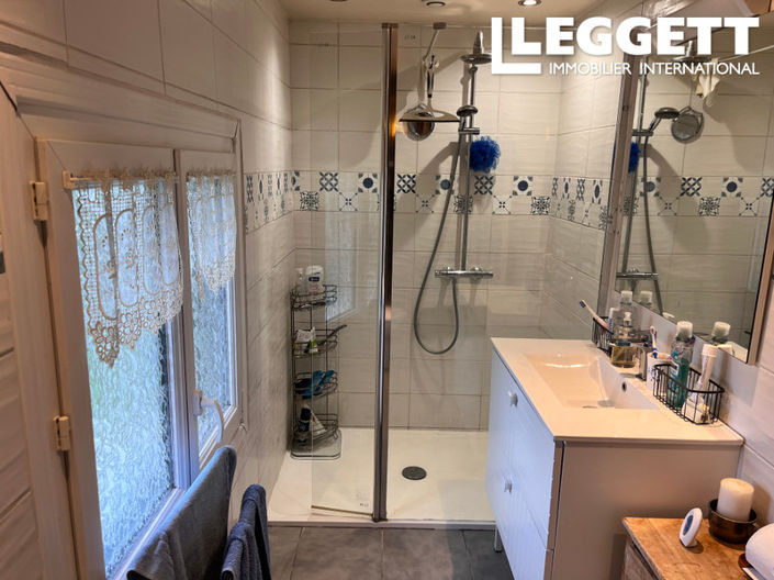 Image No.7-3 Bed House for sale