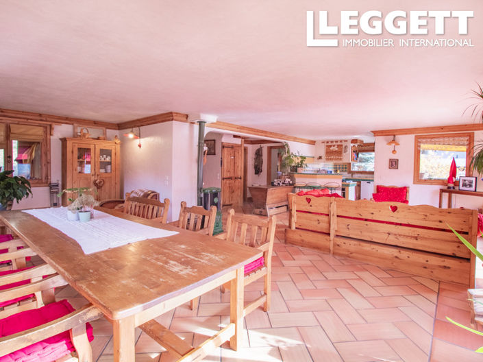 Image No.4-5 Bed House for sale