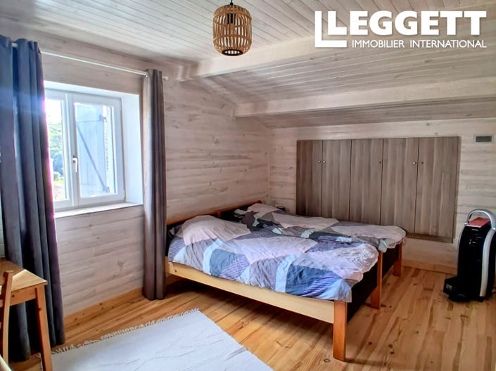 Image No.6-4 Bed House for sale