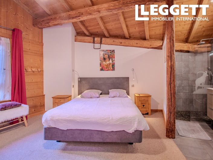 Image No.9-4 Bed House for sale