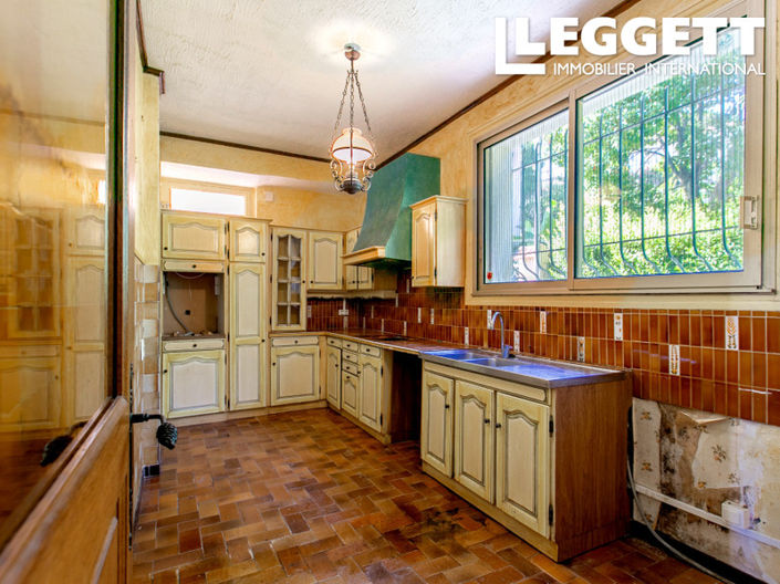 Image No.10-5 Bed House for sale