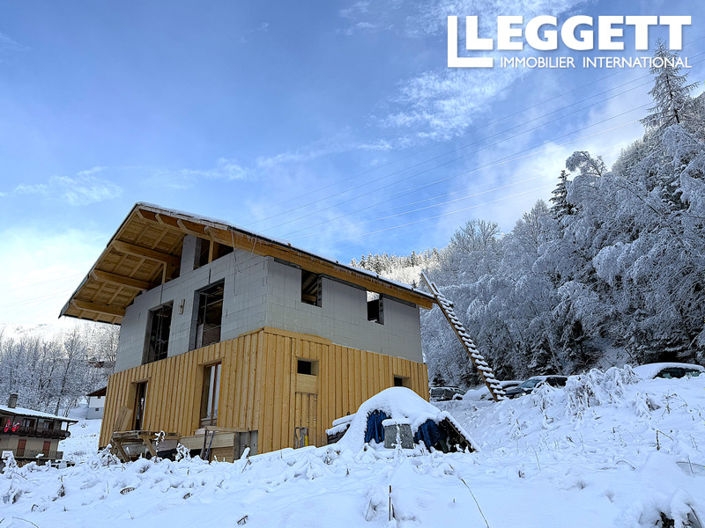 Image No.10-3 Bed House for sale