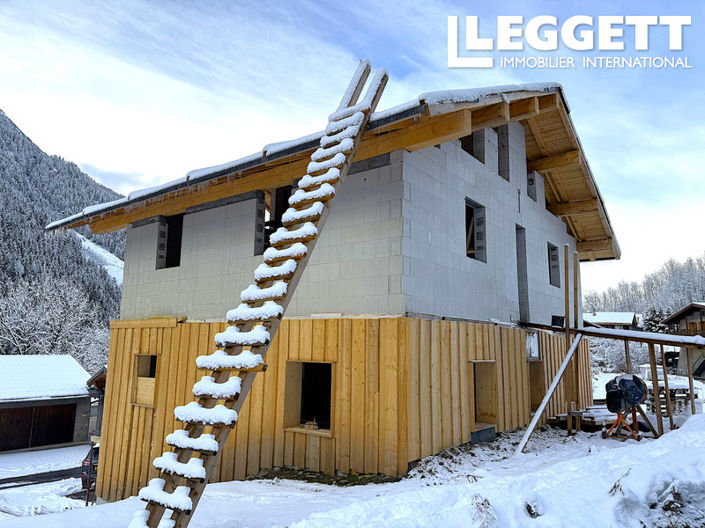 Image No.9-3 Bed House for sale