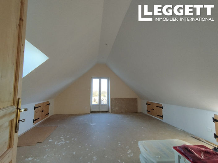 Image No.6-4 Bed House for sale