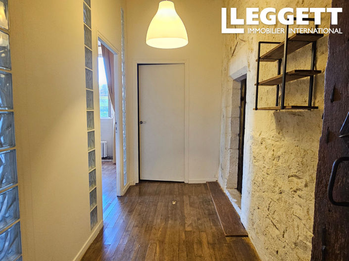 Image No.8-3 Bed House for sale