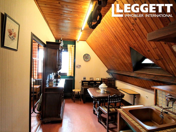 Image No.8-4 Bed House for sale