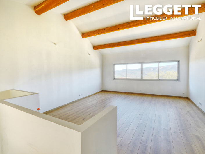 Image No.6-4 Bed House for sale