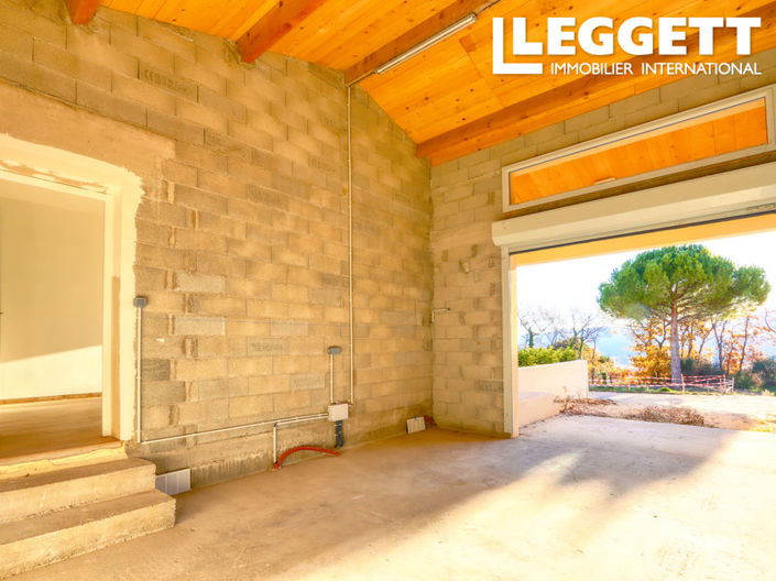 Image No.9-4 Bed House for sale