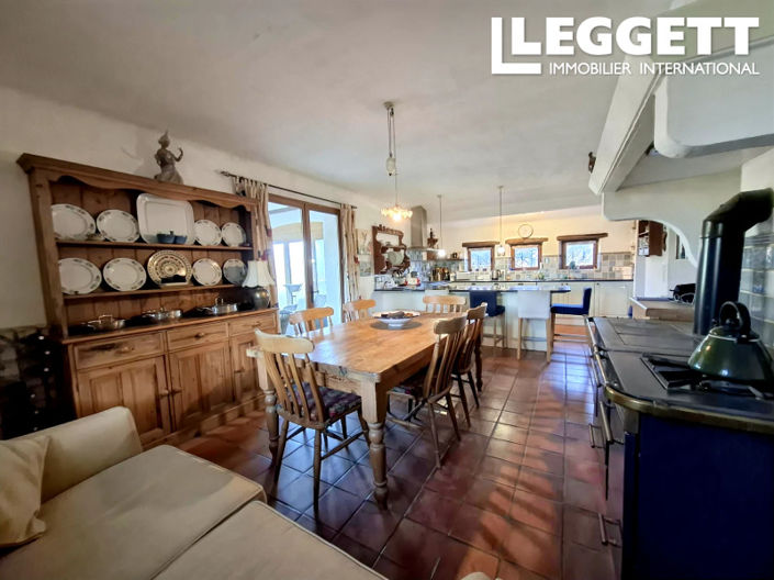 Image No.6-4 Bed House for sale