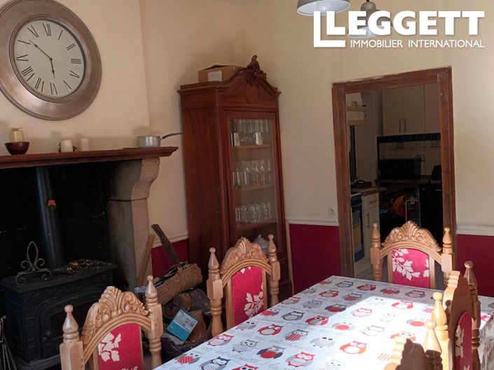 Image No.7-7 Bed House for sale